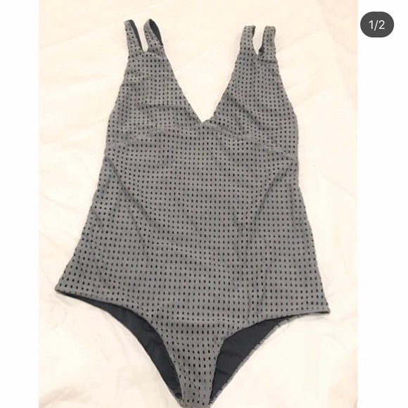 Platinum mesh BNWOT - Picture 1 of 2